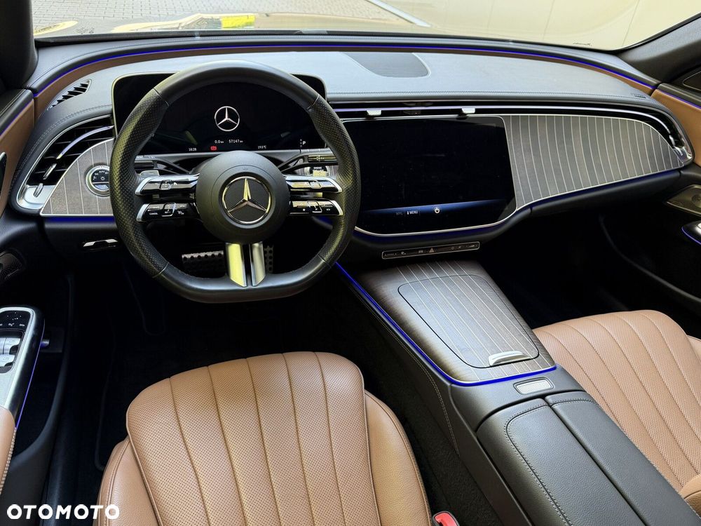 Mercedes-Benz Klasa E 220 d mHEV 4-Matic AMG 9G-Tronic - 17