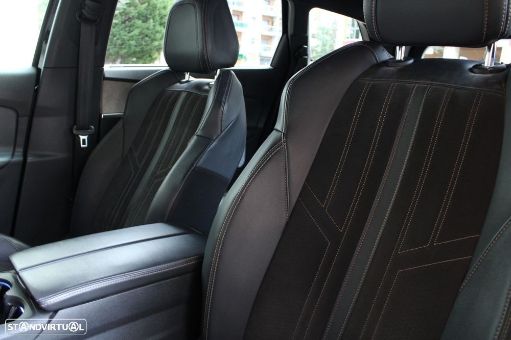 Peugeot 5008 1.5 BlueHDi GT EAT8 - 45