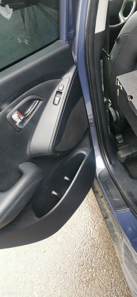 Hyundai ix35 2.0 CRDI 4WD Premium - 11