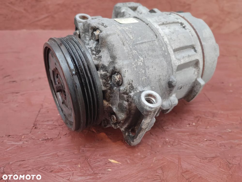 BMW E60 / E61 / E65 / E66 ORYGINALNA KOMPLETNA SPRĘŻARKA KLIMATYZACJI MARKI DENSO + SPRZĘGIEŁKO DO SILNIKÓW GAMY M54B30 / M54B25 / M57D30 / M57D35 O NR.  64 52 6 983 098 /  64 50 9 174 802 OEM W SPRAWNA W 100%