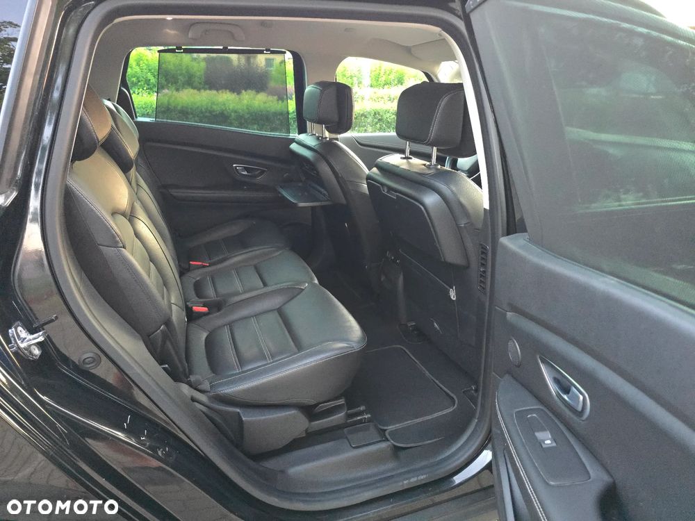 Renault Grand Scenic - 12
