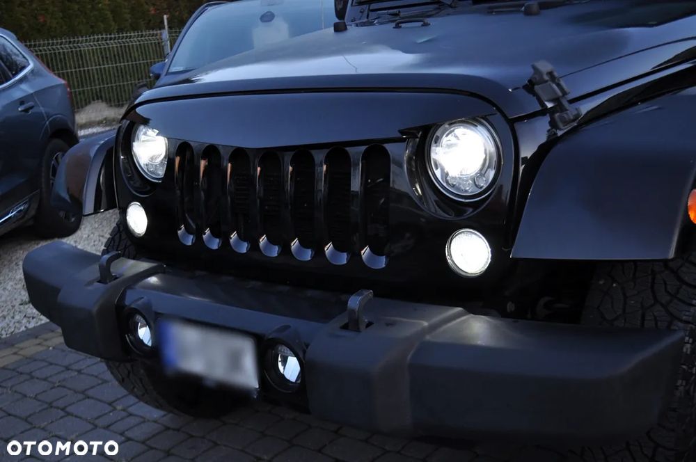 Jeep Wrangler 3.6 Unlim Sahara - 31