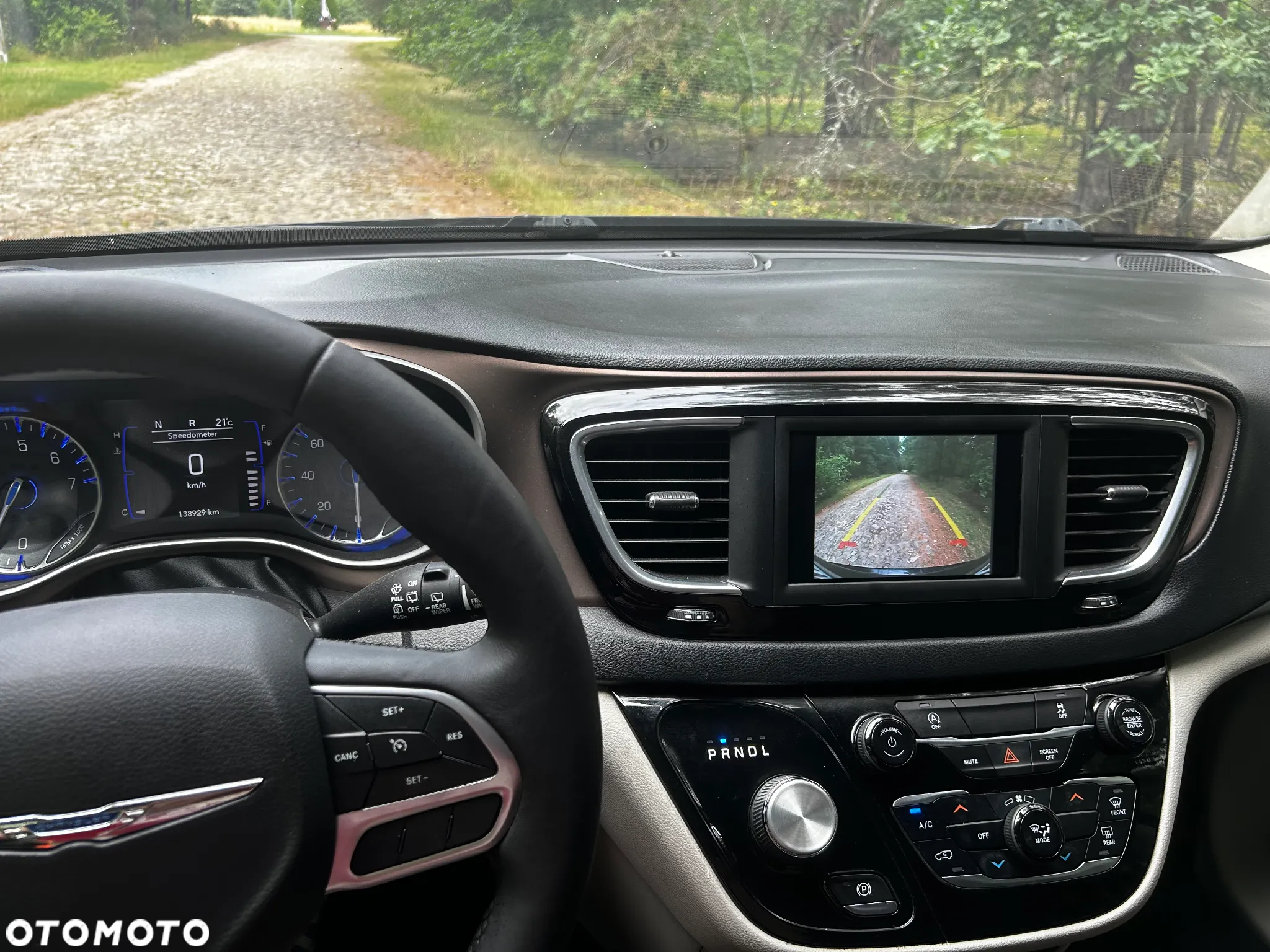 Chrysler Pacifica - 21