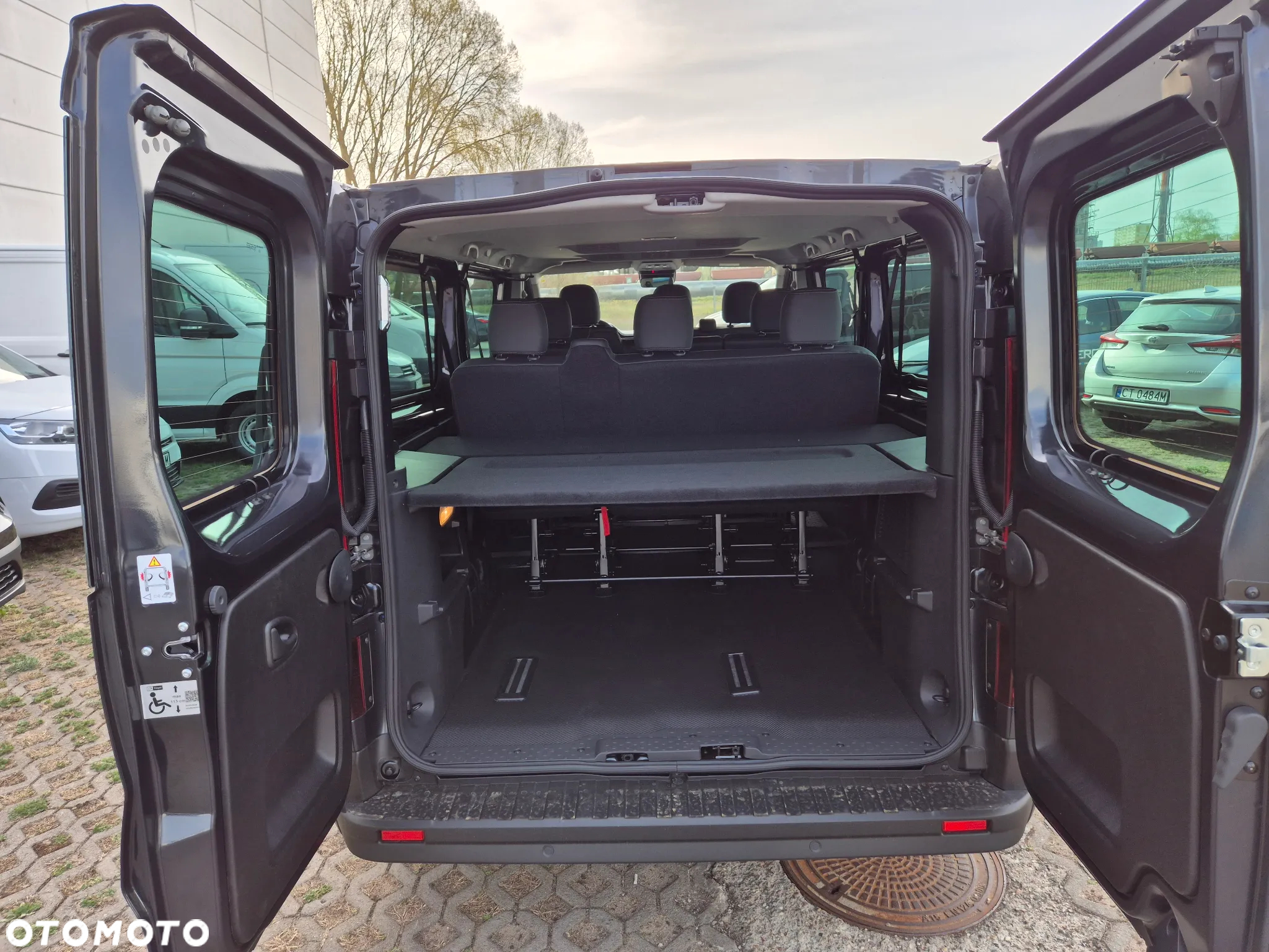 Renault Trafic - 10