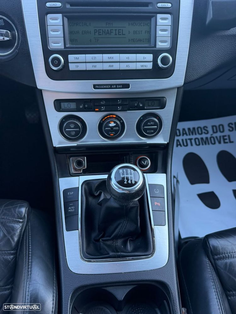 VW Passat 2.0 TDI 4M Confortline - 27