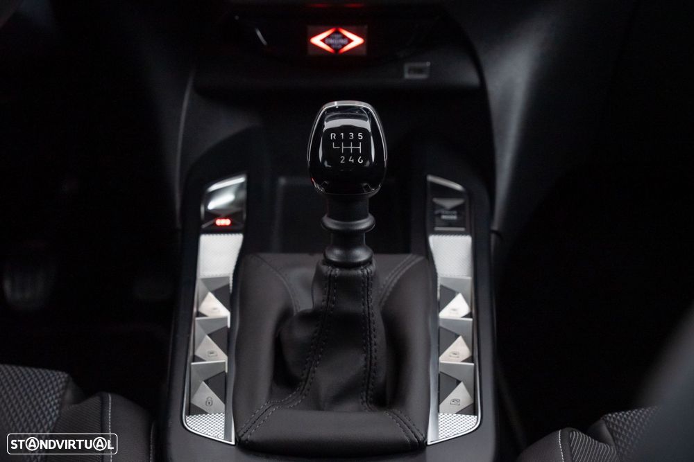 DS DS3 Crossback - 36