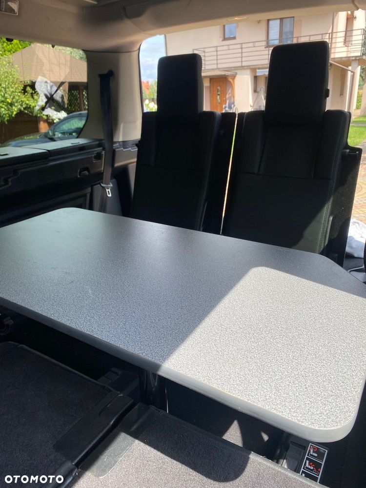 Land Rover Discovery IV 2.7D V6 HSE - 9