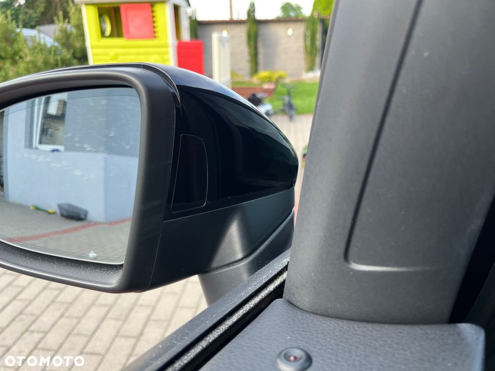 Volkswagen Touran 1.5 TSI ACT OPF DSG IQ.DRIVE - 39