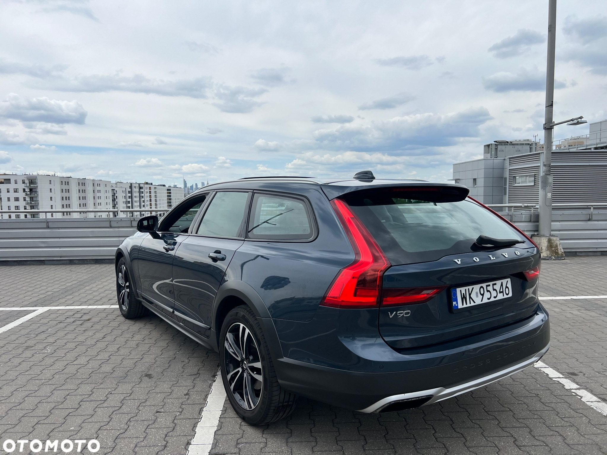 Volvo V90 Cross Country D5 AWD Geartronic Pro - 9