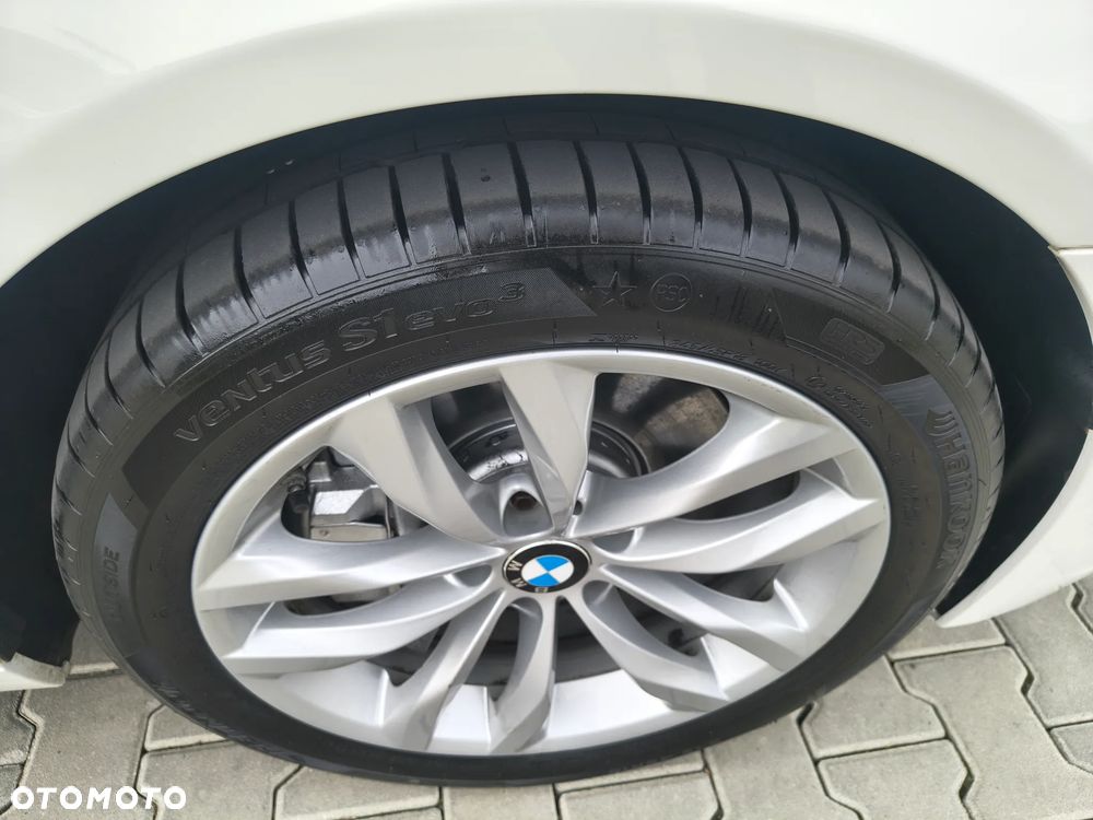 BMW Seria 5 525d xDrive Sport-Aut Luxury Line - 14