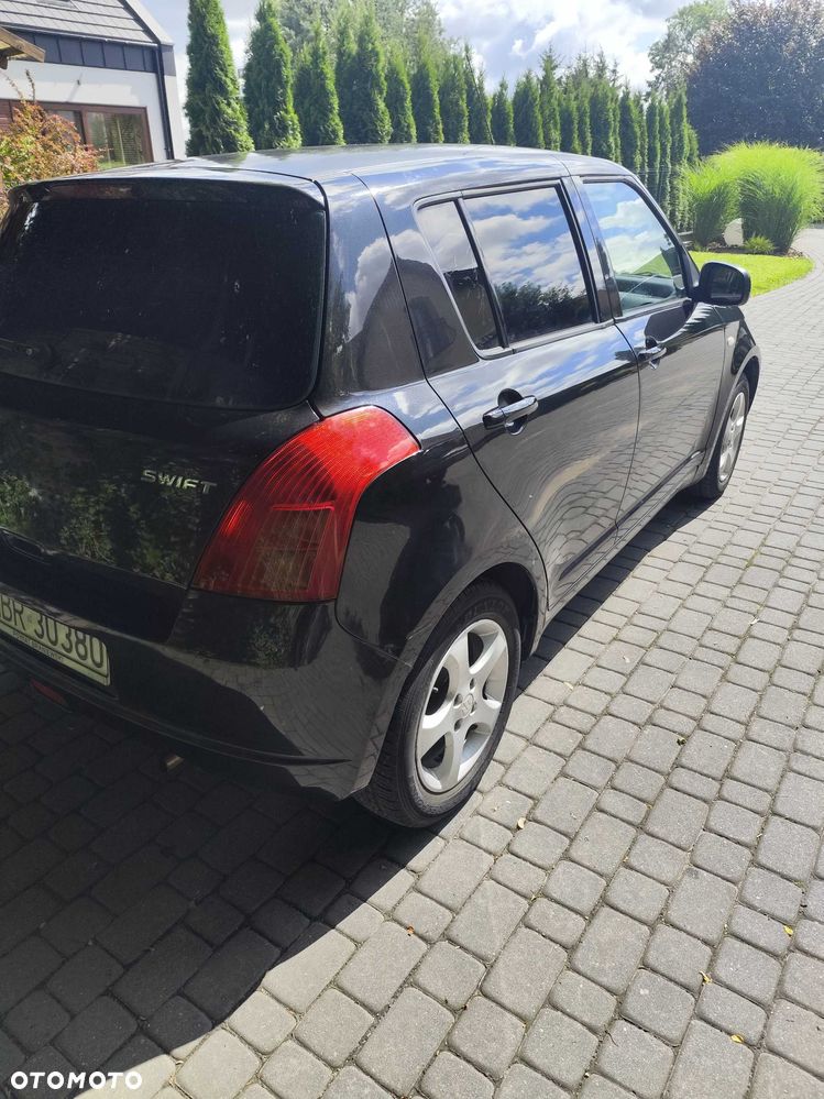 Suzuki Swift - 5