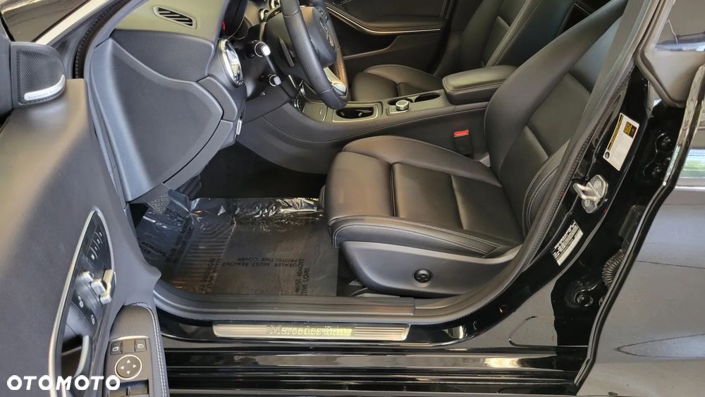 Mercedes-Benz CLA 250 4Matic 8G-DCT Edition AMG Line - 10
