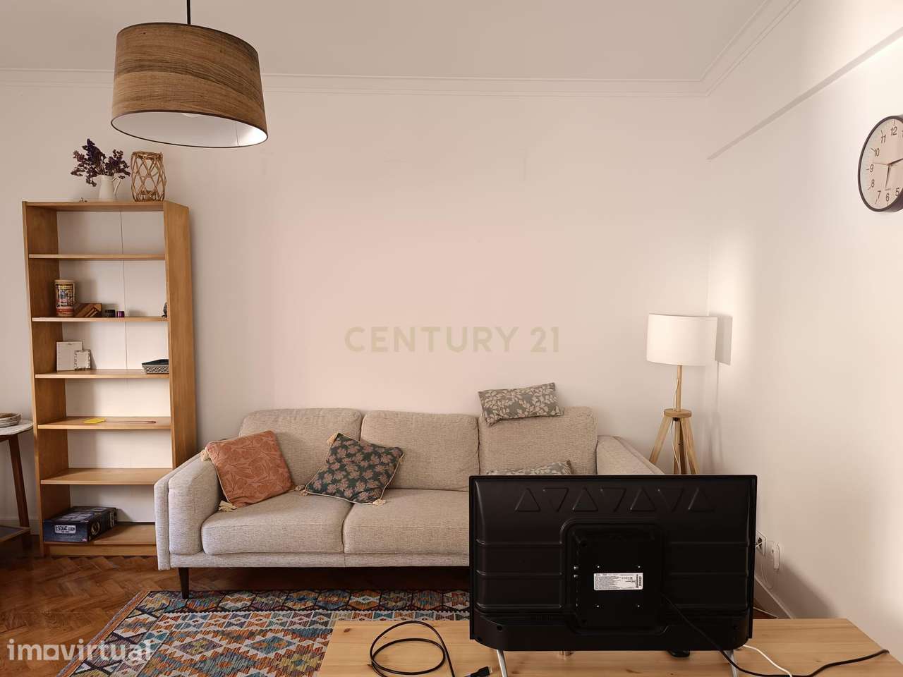 Apartamento T2 totalmente remodelado em Santo António da Caparica - Grande imagem: 2/14