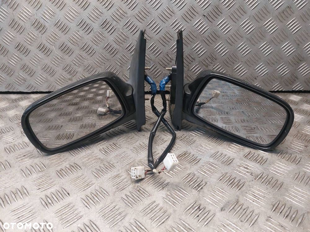 LUSTERKO LEWE + PRAWE ELEKTRYCZNE TOYOTA YARIS I LIFT 209 5 PIN - 1