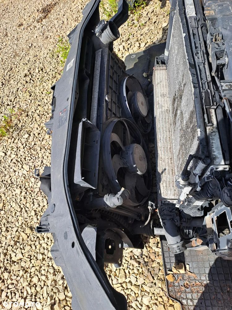 Volkswagen Passat B6 1.9 TDi pas przedni chłodnice wentylator - 2