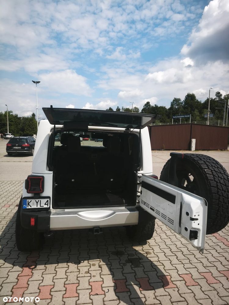 Jeep Wrangler - 10