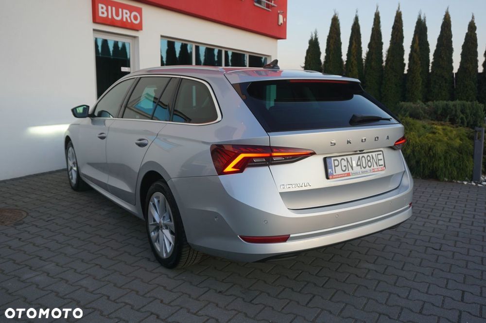 Skoda Octavia 2.0 TDI DSG Exclusive Plus - 3
