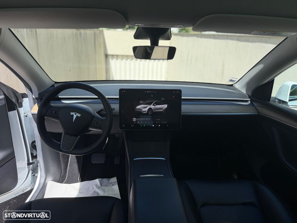 Tesla Model Y RWD - 17