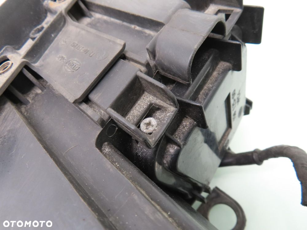 LAMPA LEWA PRZEDNIA AUDI A8 D3 15811700 4E0907813 5DV00829000 - 3