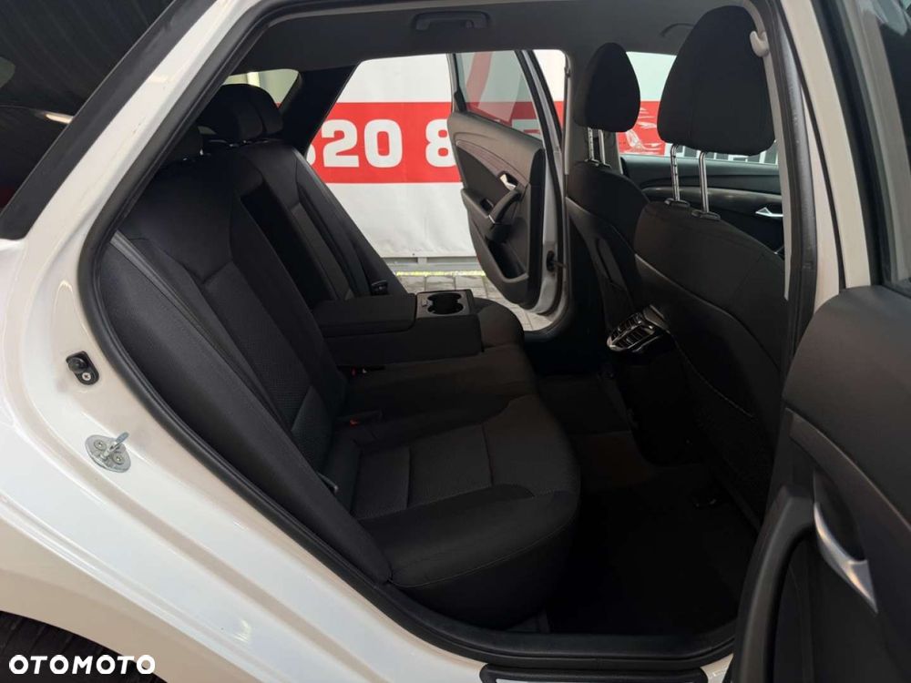 Hyundai i40 Kombi blue 1.7 CRDi Premium - 34