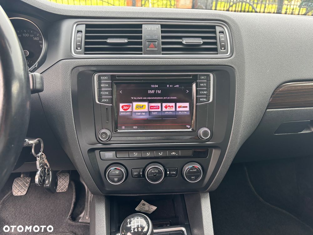 Volkswagen Jetta 1.4 TSI BMT Highline - 4