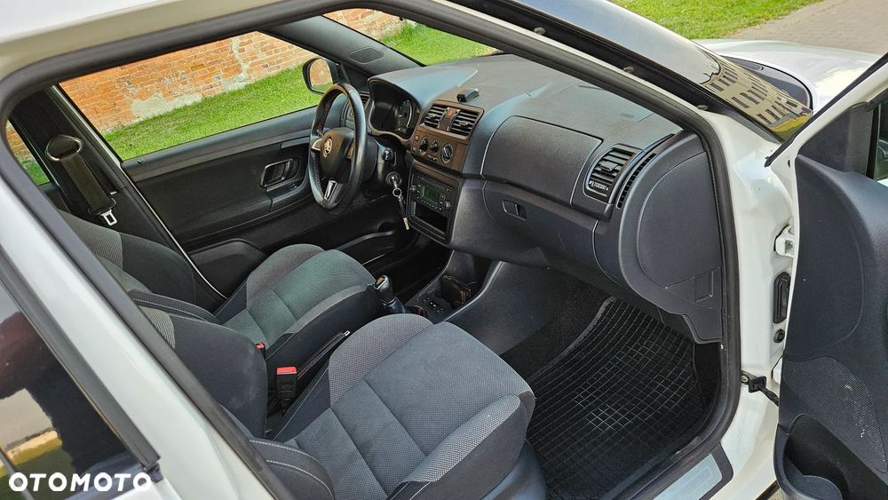 Skoda Fabia 1.2 TSI Monte Carlo - 11