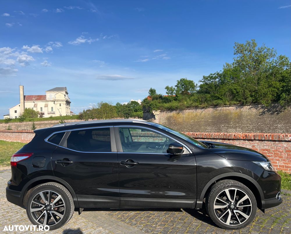 Nissan Qashqai 1.6 DCI TEKNA+ - 10