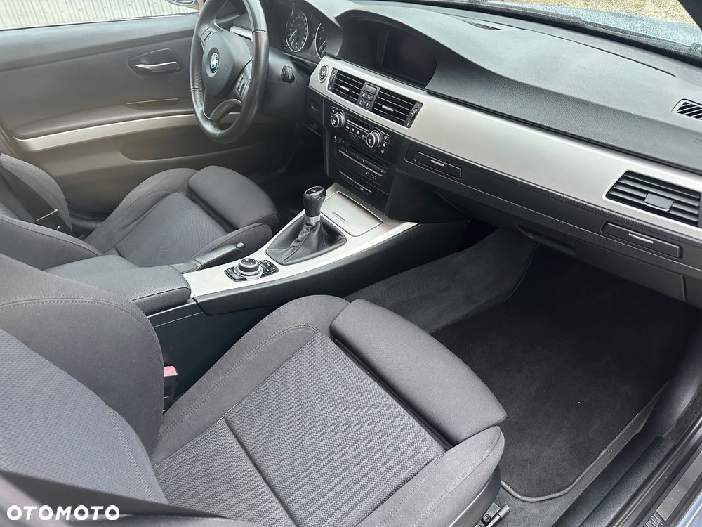 BMW Seria 3 316i - 15