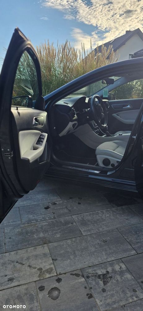 Mercedes-Benz Klasa A 180 BlueEfficiency Edition - 7