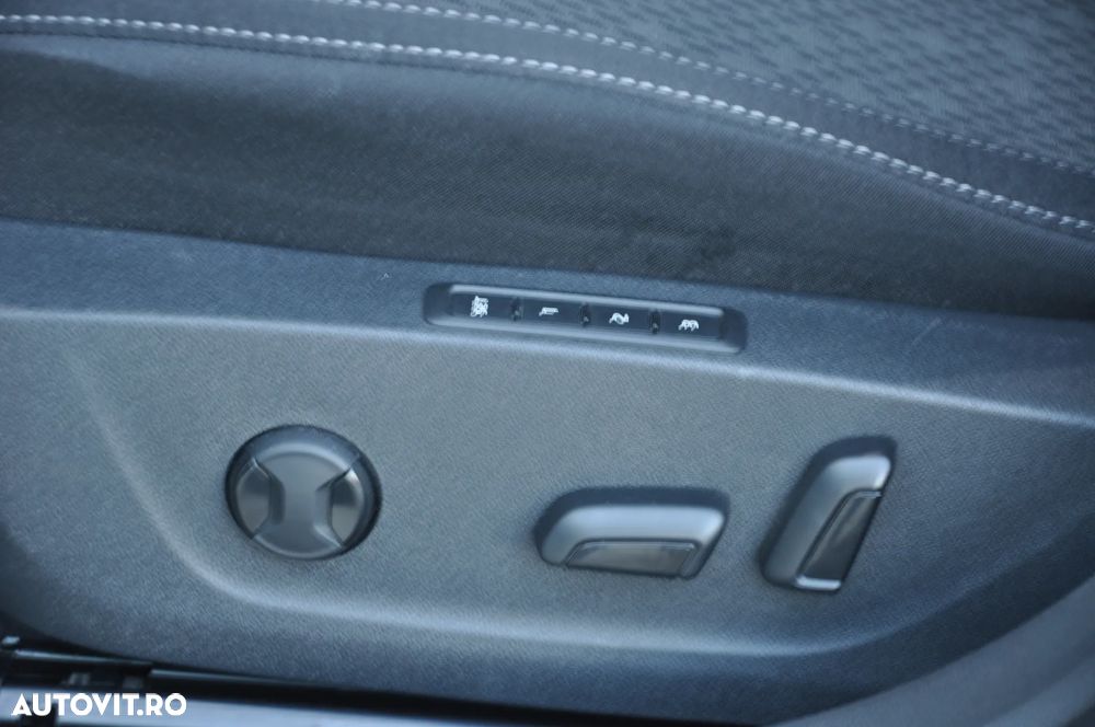 Skoda Octavia Combi 2.0 TDI (Green tec) DSG Style - 16