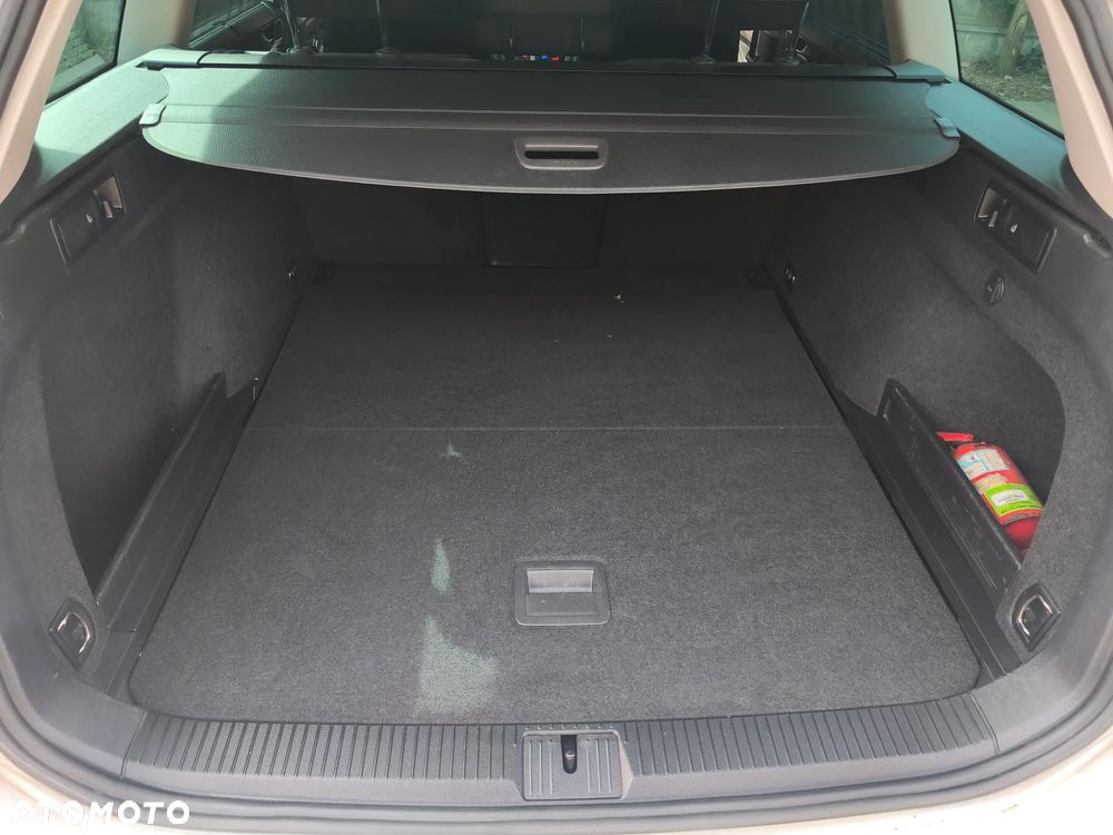 Volkswagen Passat Alltrack 2.0 TDI SCR DSG 4Motion - 15