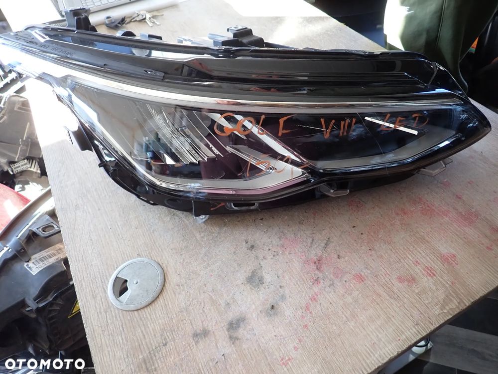 VOLKSWAGEN GOLF VIII LED LAMPA PRAWY PRZÓD NA CZĘŚCI 5H1941006 - 2