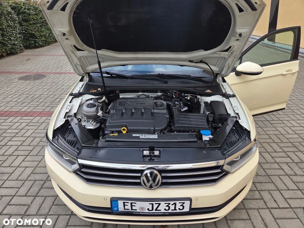 Volkswagen Passat - 17