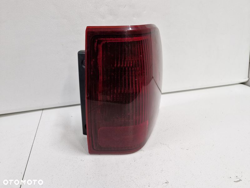 lincoln navigator 2 ii lampa prawy tył prawa tylna w błotnik - 2