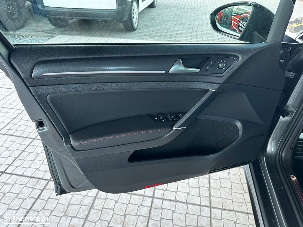 VW Golf 2.0 TSI GTI DSG Performance - 10