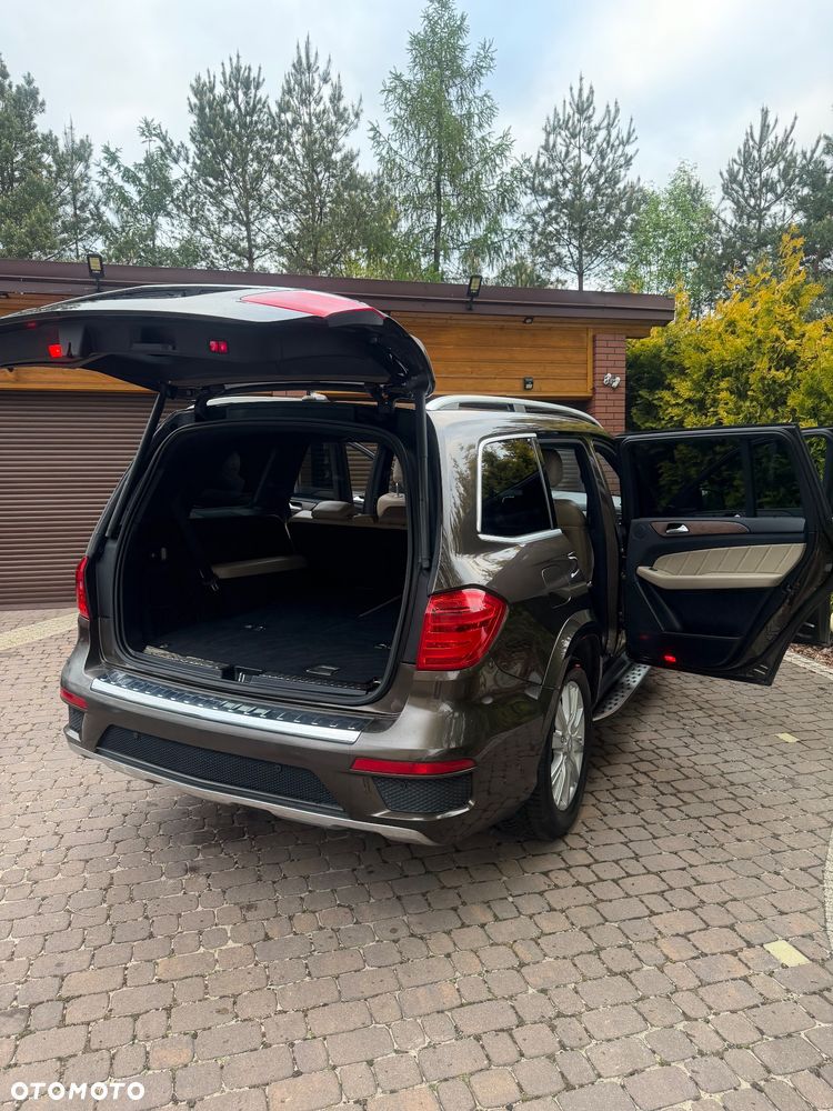Mercedes-Benz GL 350 BlueTEC 4-Matic - 11