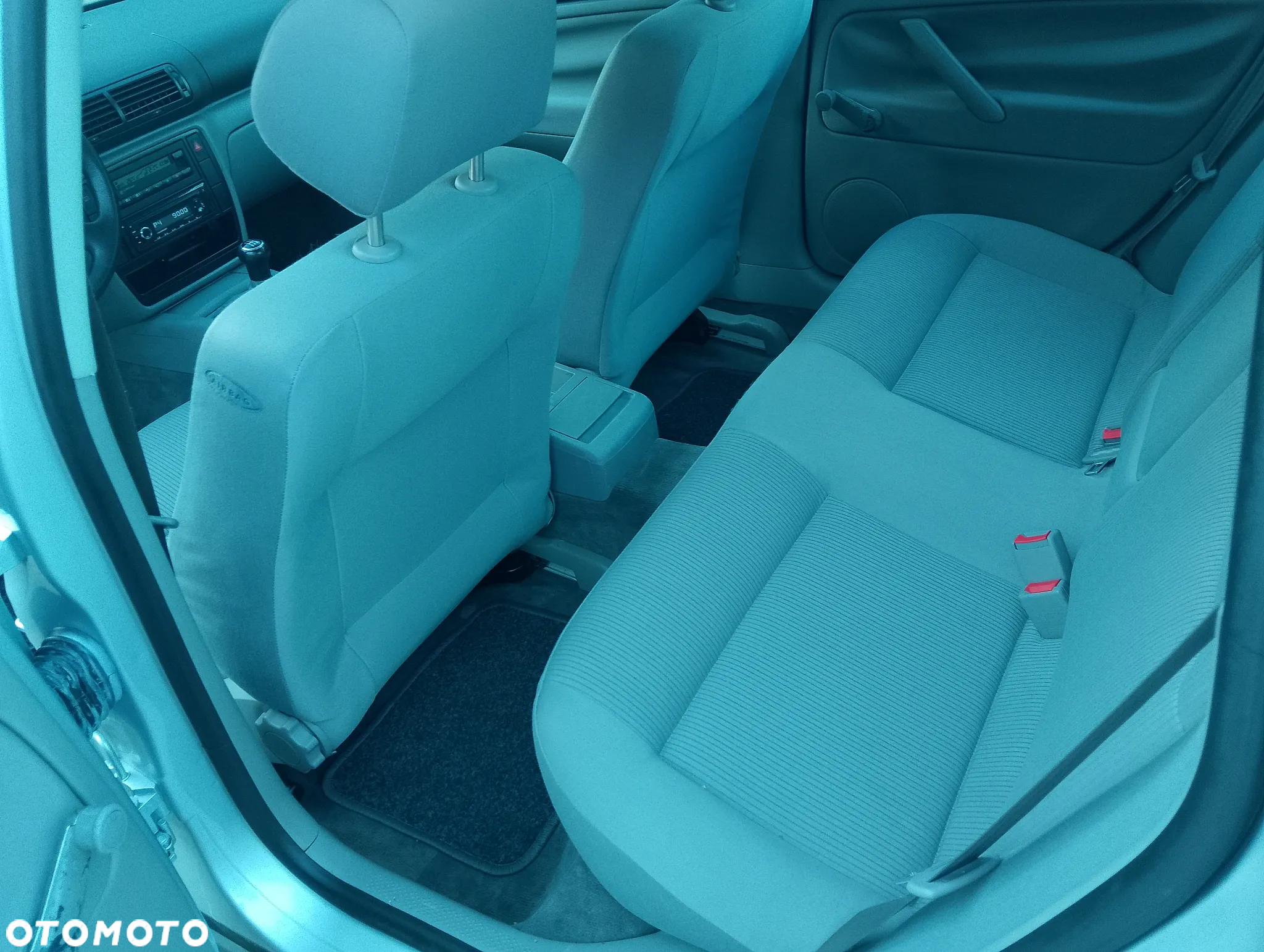Volkswagen Passat 1.6 Basis - 16