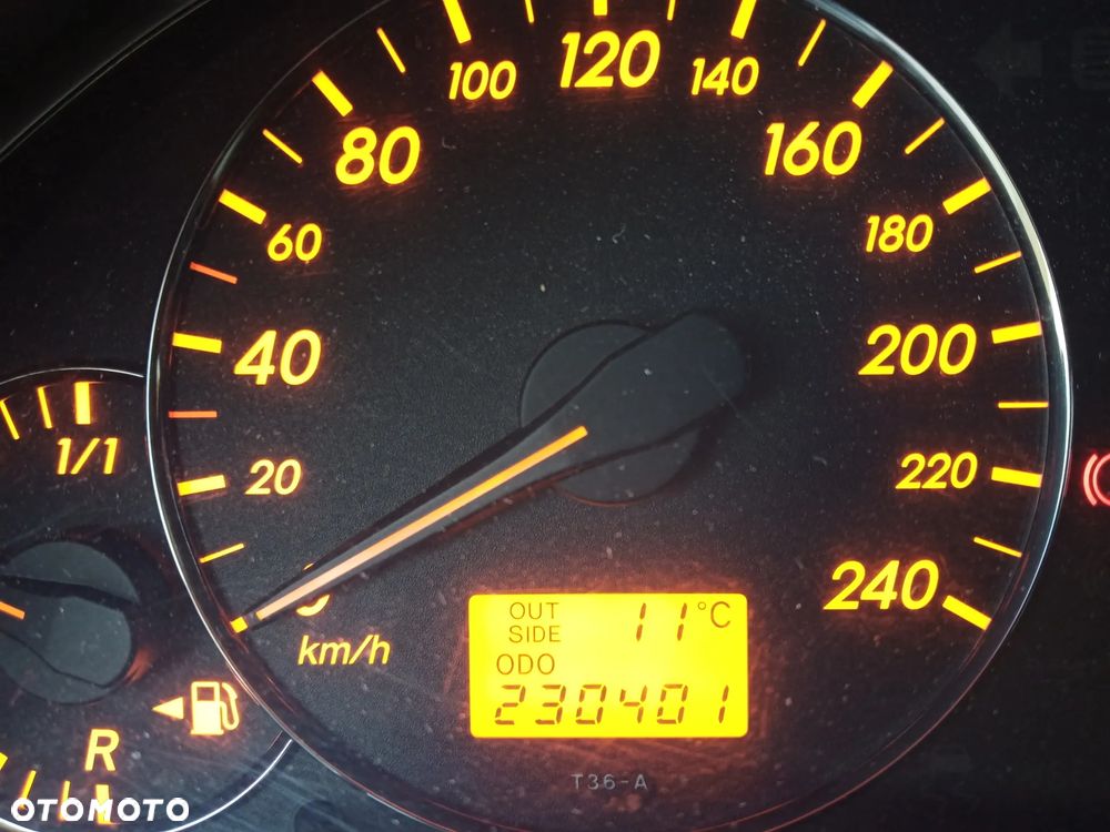 Toyota Avensis - 26