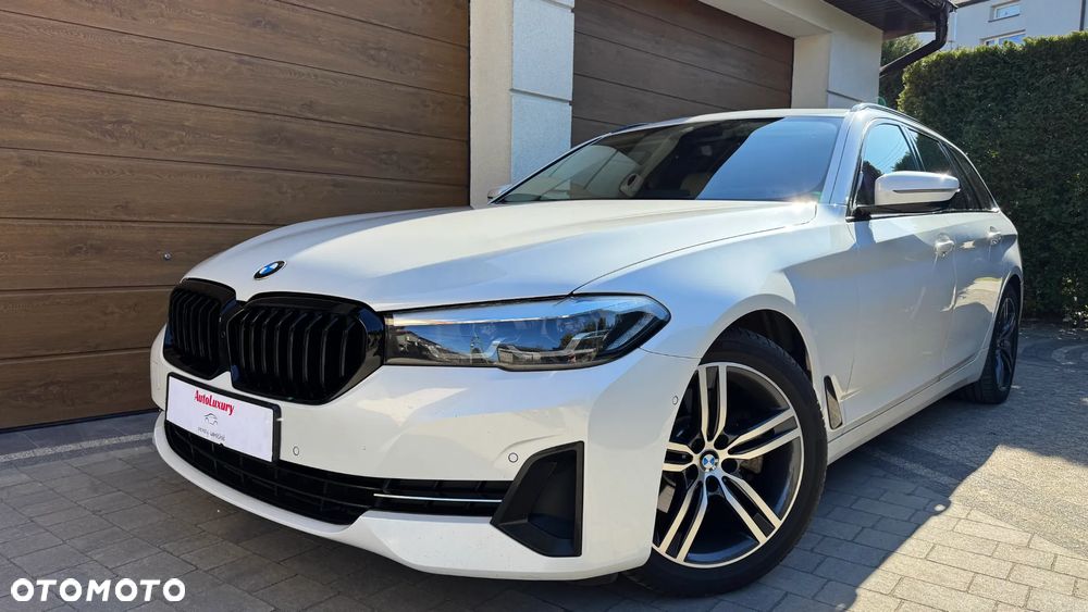 BMW Seria 5 520d Sport Line - 2
