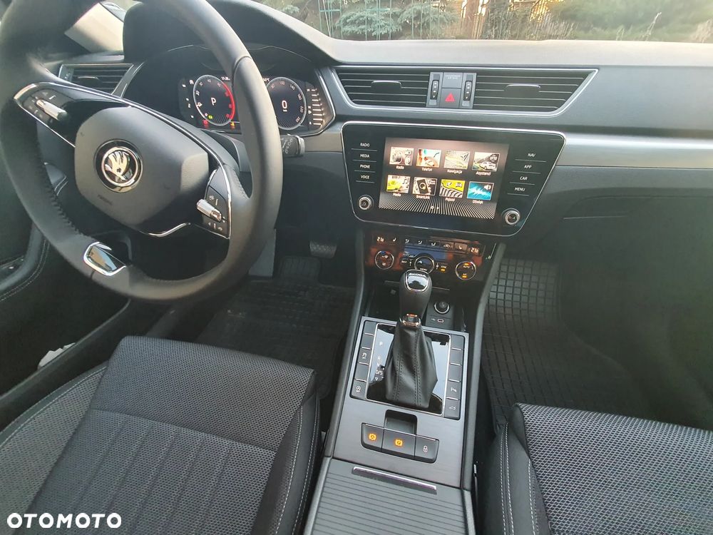 Skoda Superb 2.0 TDI SCR Style DSG - 10