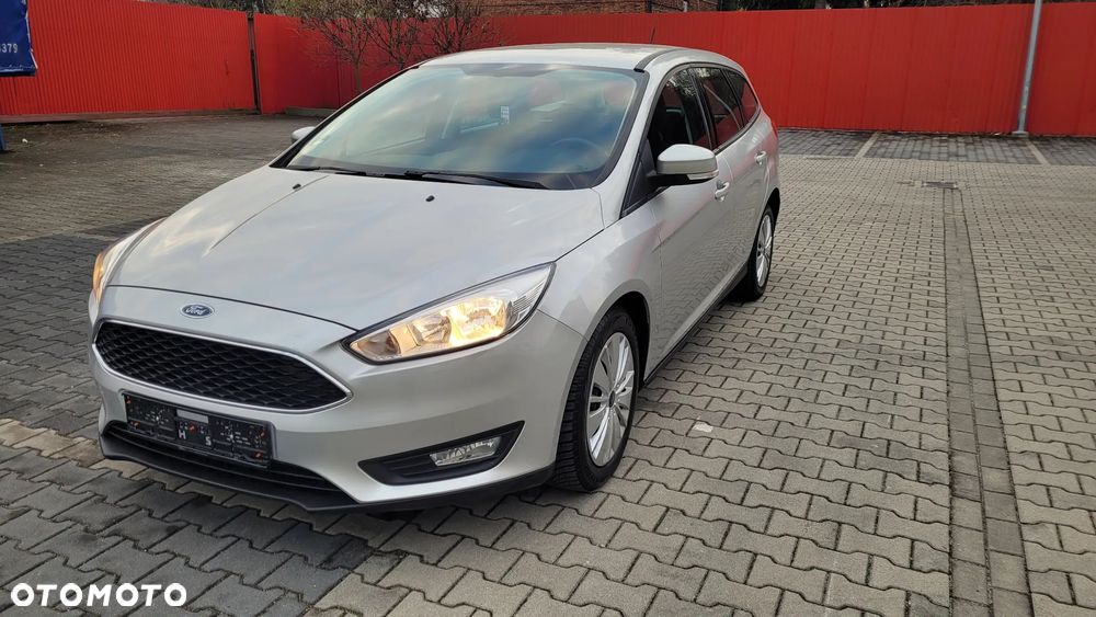 Ford Focus 1.5 TDCi SYNC Edition - 13