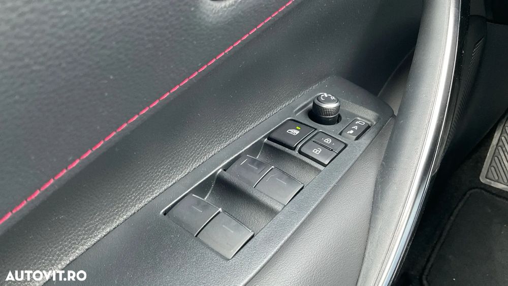 Toyota Corolla 1.8 HSD Exclusive interior Negru - 23