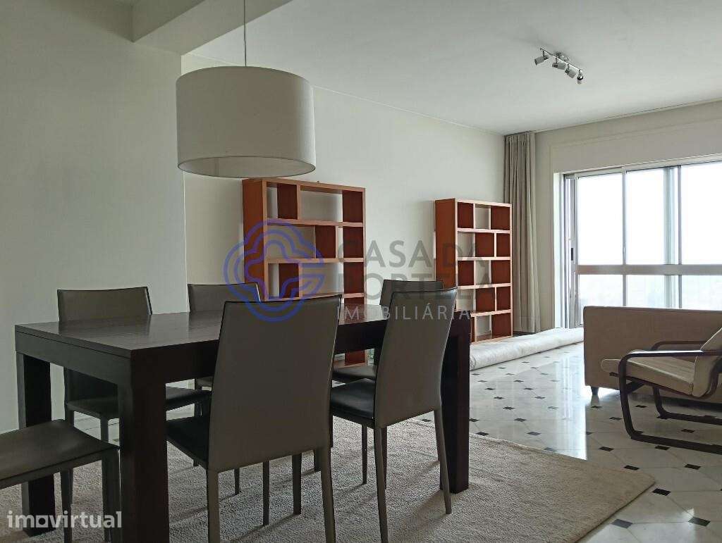 Apartamento T4 para arrendamento no centro do Porto - Grande imagem: 2/27