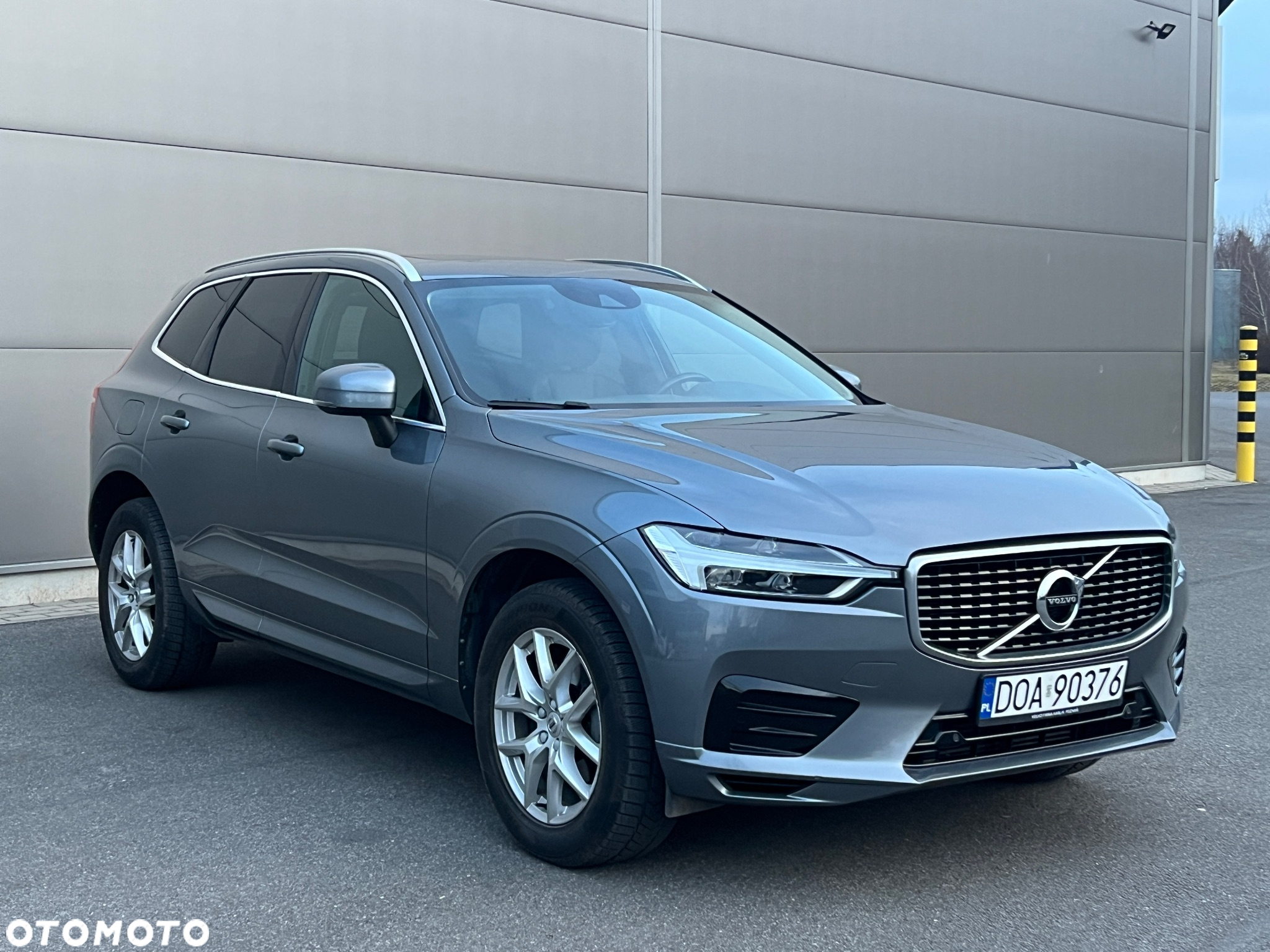 Volvo XC 60 T5 AWD Momentum - 2