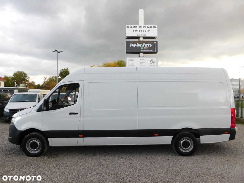 Mercedes-Benz Sprinter - 14