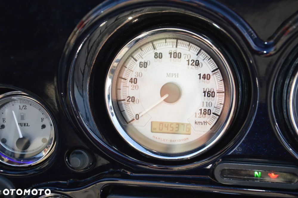 Harley-Davidson Touring Street Glide - 12