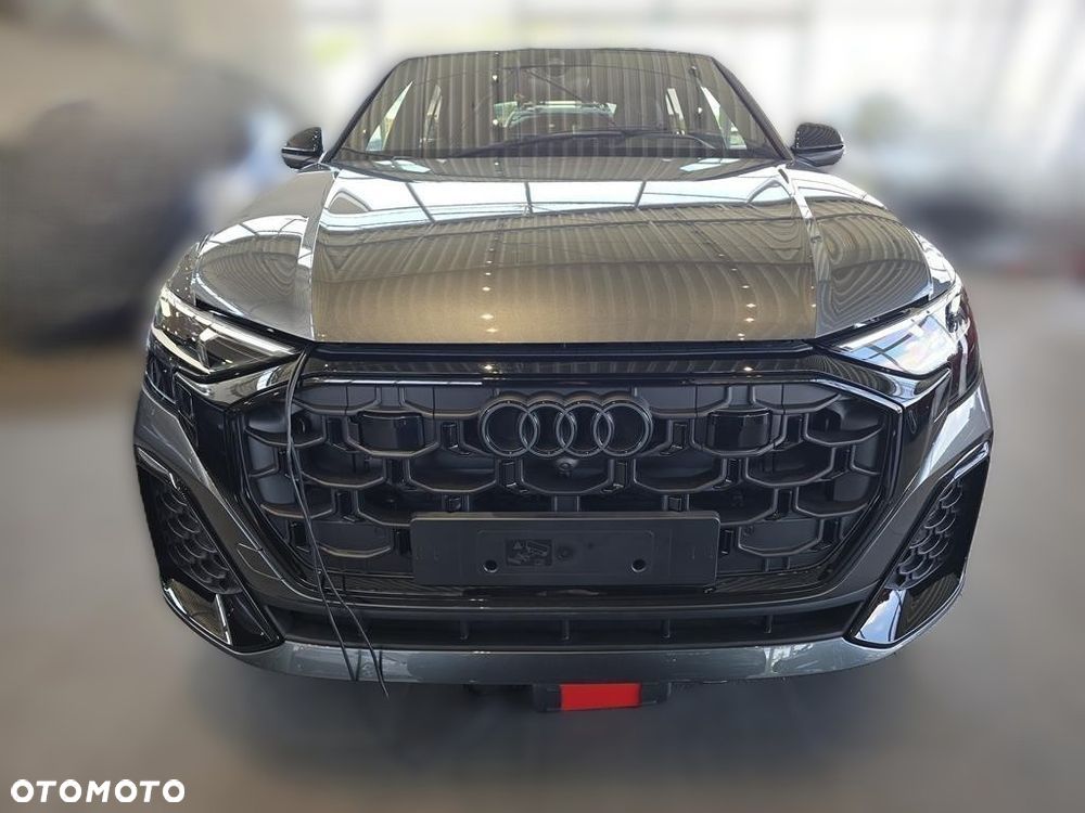 Audi Q8 - 2