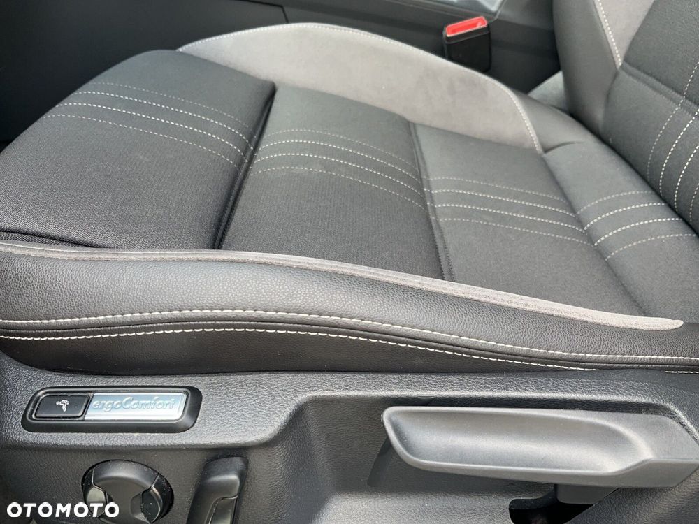 Volkswagen Passat Alltrack - 12