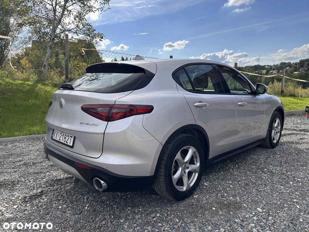 Alfa Romeo Stelvio - 28
