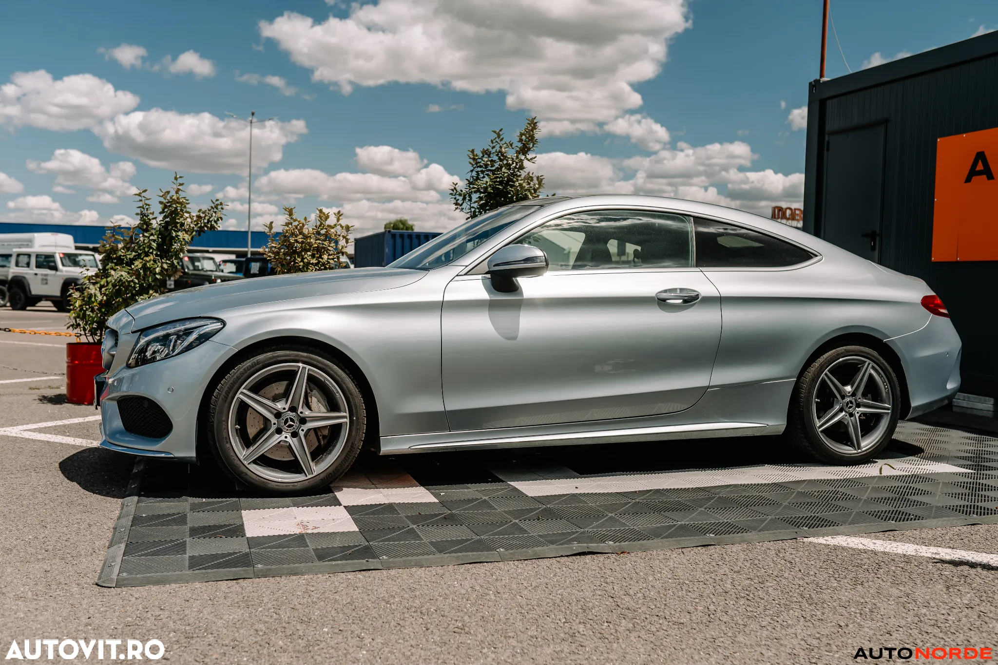 Mercedes-Benz C 250 Coupe 7G-TRONIC AMG Line - 4